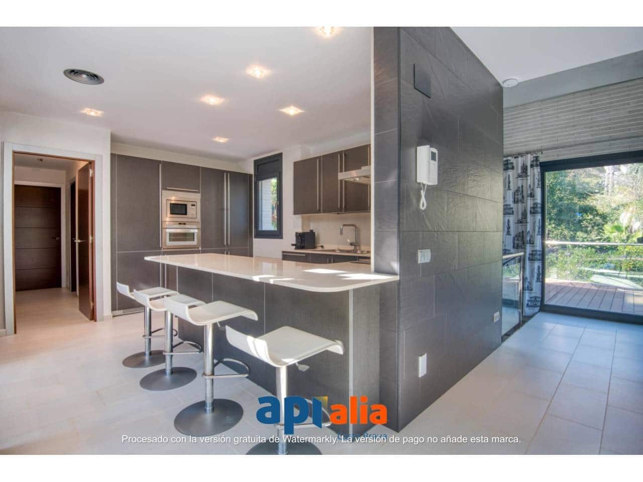 3 sovrum Villa till salu i Blanes med pool garage - 1 300 000 € (Ref: 9547481)