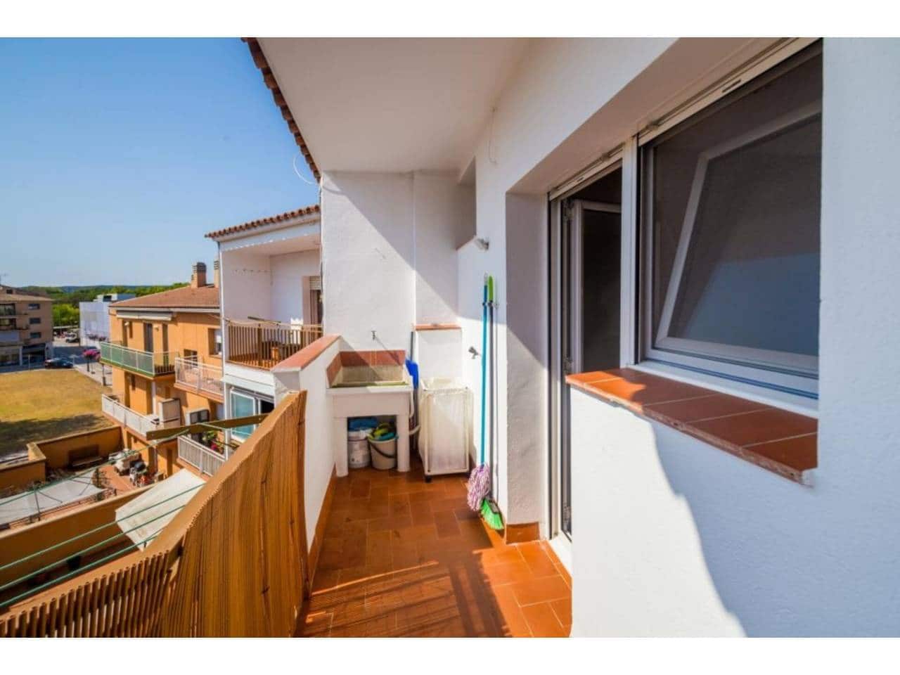 3 bedroom Flat for sale in Santa Cristina d'Aro - € 290,000 (Ref: 9585306)