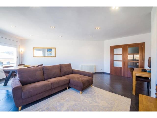 3 soveværelse Lejlighed til salg i Santa Cristina d'Aro - € 290.000 (Ref: 9585306)