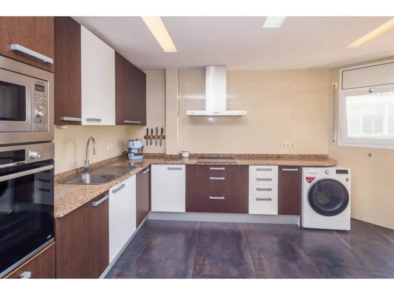 3 bedroom Flat for sale in Santa Cristina d'Aro - € 290,000 (Ref: 9585306)