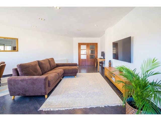 3 soveværelse Lejlighed til salg i Santa Cristina d'Aro - € 290.000 (Ref: 9585306)