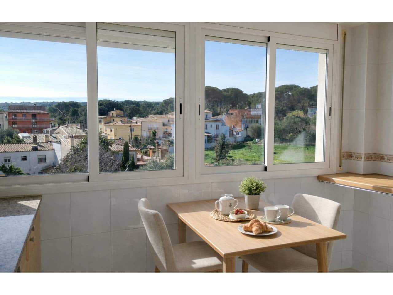 2 bedroom Flat for sale in Calonge i Sant Antoni - € 270,000 (Ref: 9610677)