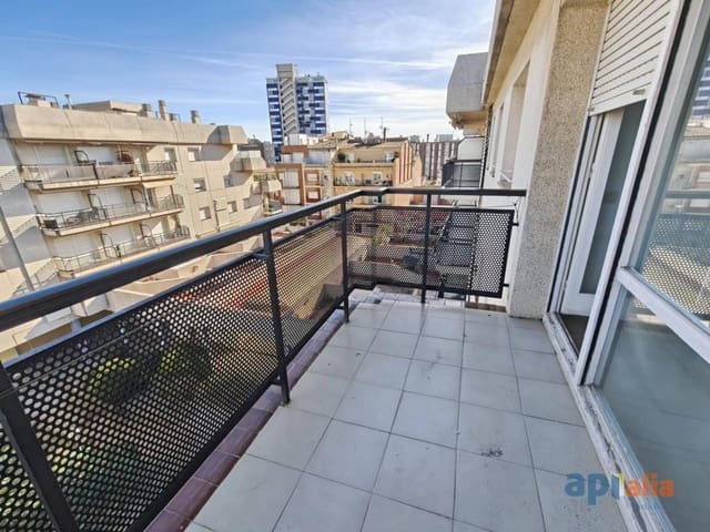 2 bedroom Flat for sale in Palamós with garage - € 250,000 (Ref: 9610678)