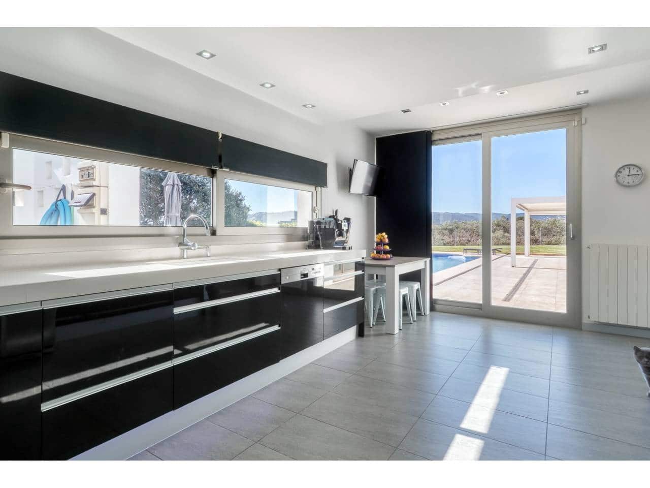 4 sypialnia Willa na sprzedaż w Calonge i Sant Antoni z basenem garażem - 995 000 € (Ref: 9627135)