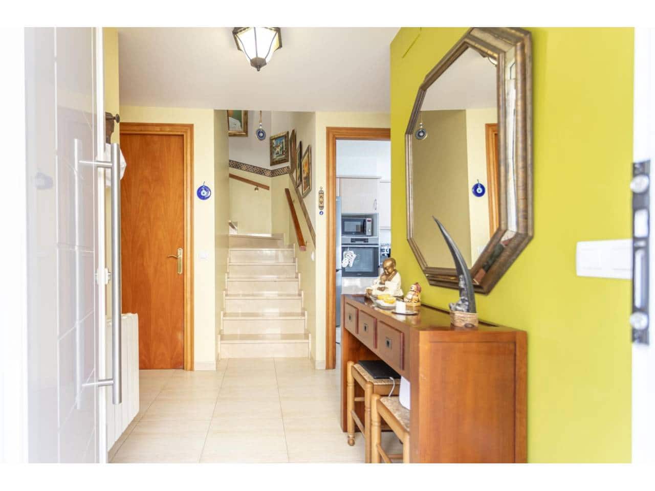 5 sovrum Semi-fristående Villa till salu i Caldes de Malavella med garage - 389 900 € (Ref: 9629484)