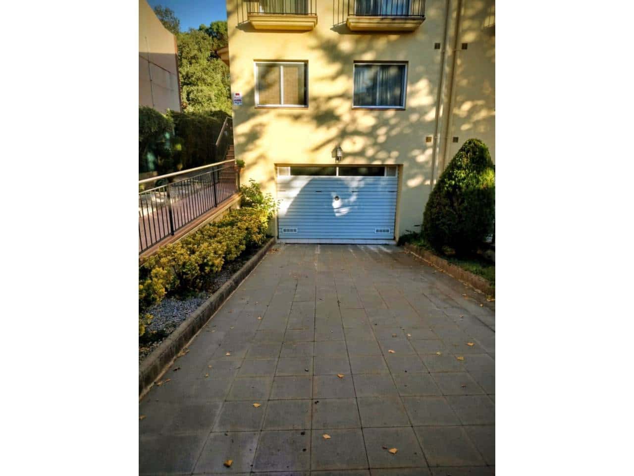 5 sovrum Semi-fristående Villa till salu i Caldes de Malavella med garage - 389 900 € (Ref: 9629484)