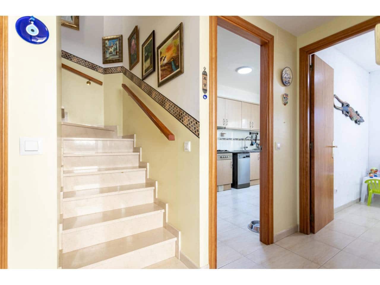 5 sovrum Semi-fristående Villa till salu i Caldes de Malavella med garage - 389 900 € (Ref: 9629484)