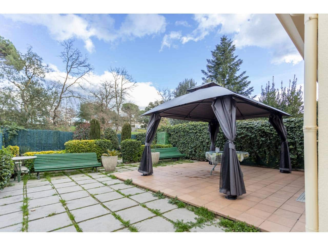 5 sovrum Semi-fristående Villa till salu i Caldes de Malavella med garage - 389 900 € (Ref: 9629484)