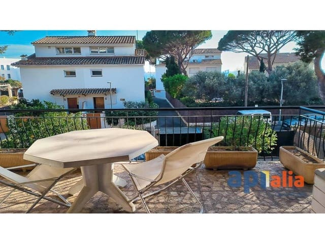 2 bedroom Flat for sale in Palamós - € 450,000 (Ref: 9643642)