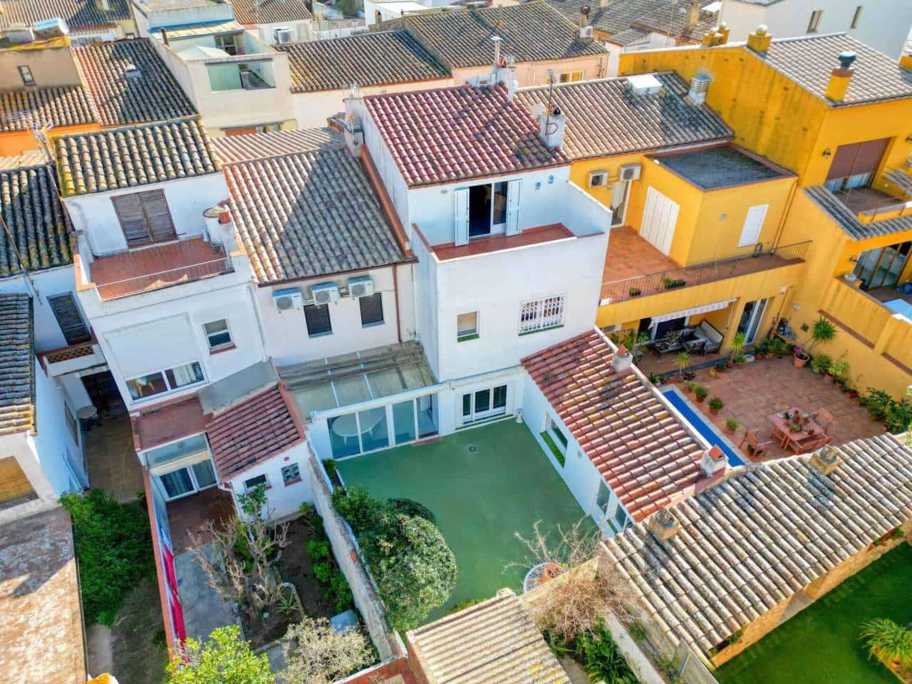 4 bedroom Townhouse for sale in Palafrugell with garage - € 428,000 (Ref: 9646742)