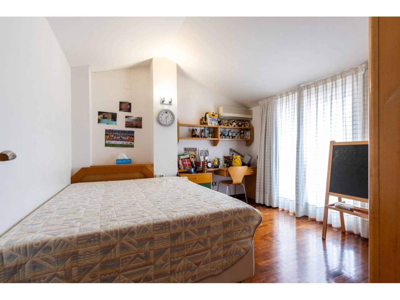 5 quarto Apartamento para venda em Sabadell - 455 000 € (Ref: 9651027)