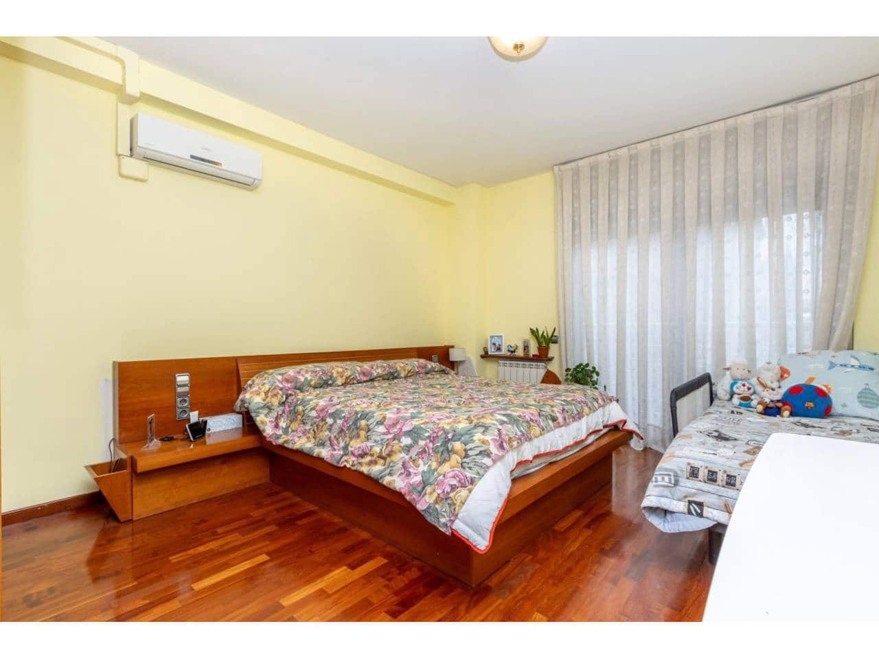 5 quarto Apartamento para venda em Sabadell - 455 000 € (Ref: 9651027)