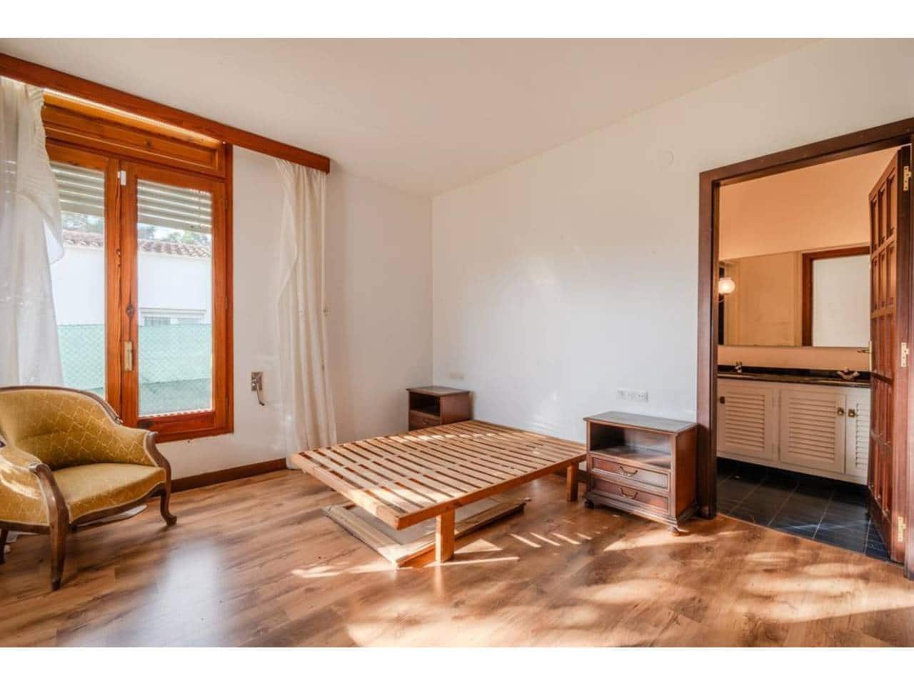 4 quarto Moradia para venda em Sant Feliu de Guixols com garagem - 750 000 € (Ref: 9658142)