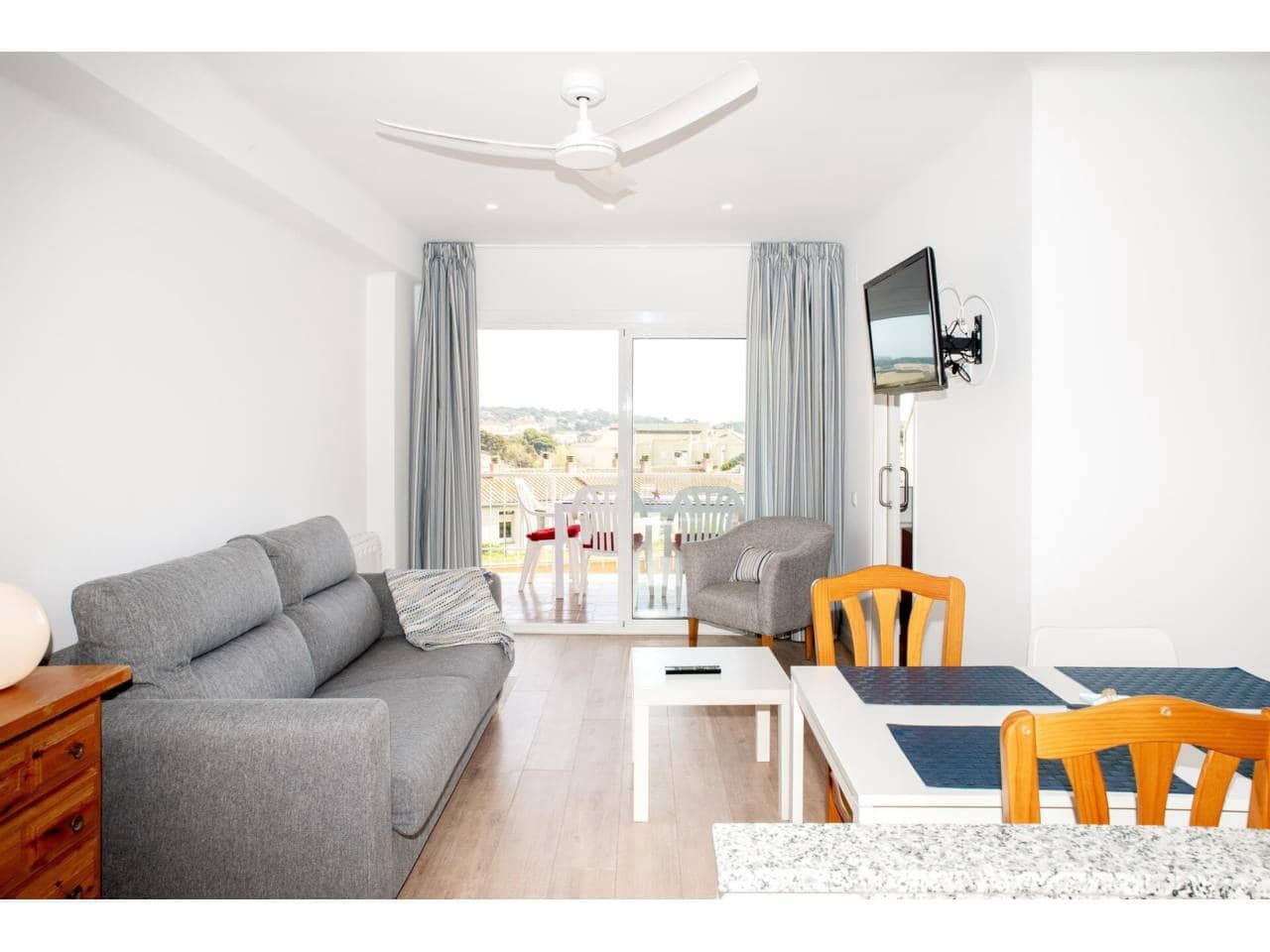 2 Zimmer Apartment zu verkaufen in Sant Feliu de Guixols mit Pool - 230.000 € (Ref: 9665776)