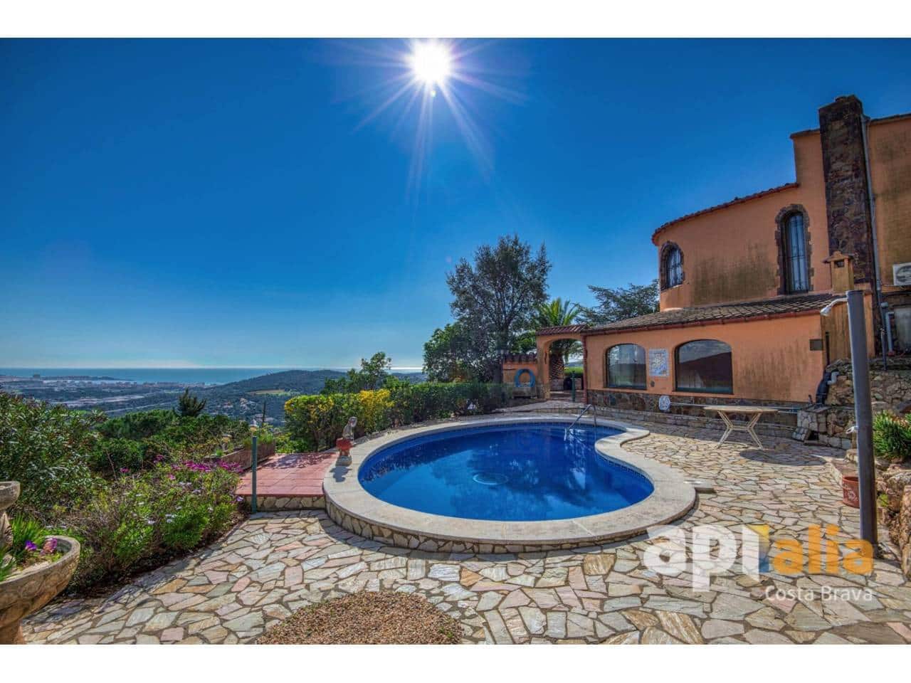 5 bedroom Villa for sale in Calonge i Sant Antoni with pool garage - € 875,000 (Ref: 9697935)