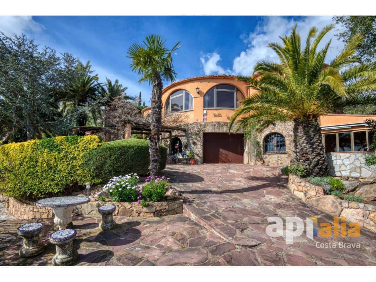 5 bedroom Villa for sale in Calonge i Sant Antoni with pool garage - € 875,000 (Ref: 9697935)