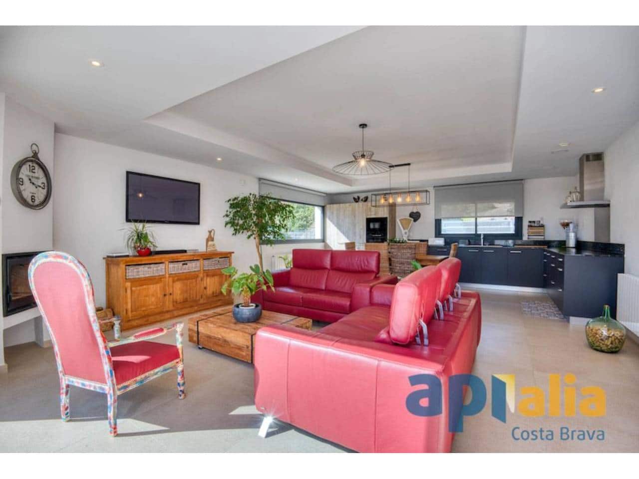 4 slaapkamer Villa te koop in Castell-Platja d'Aro met zwembad - € 790.000 (Ref: 9731538)