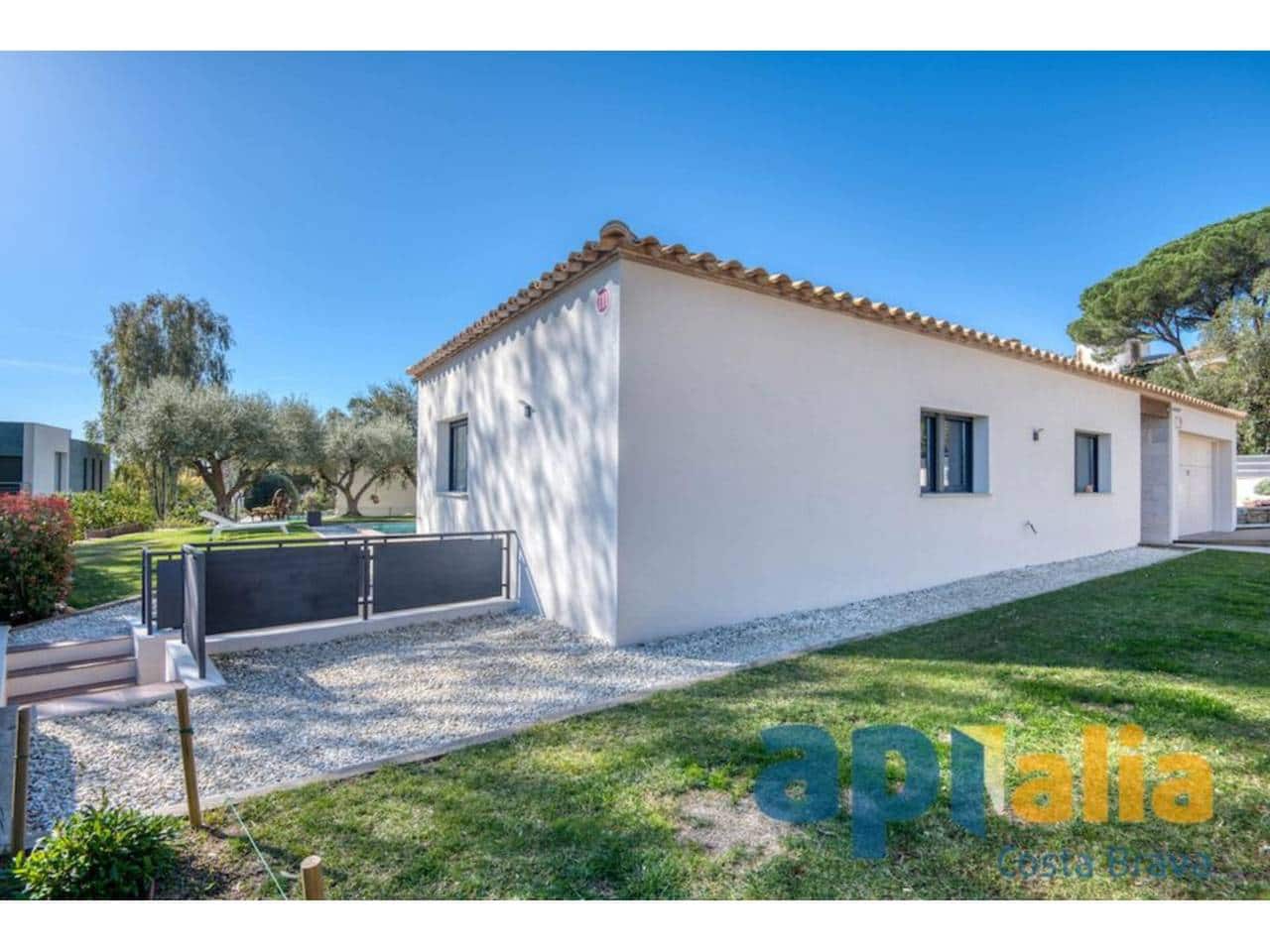 4 slaapkamer Villa te koop in Castell-Platja d'Aro met zwembad - € 790.000 (Ref: 9731538)