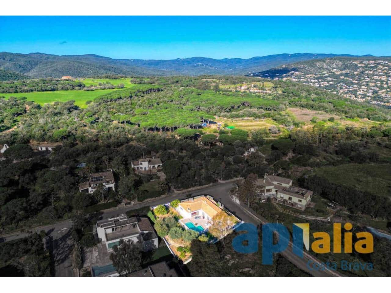 4 slaapkamer Villa te koop in Castell-Platja d'Aro met zwembad - € 790.000 (Ref: 9731538)