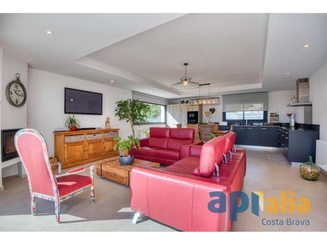 4 sypialnia Willa na sprzedaż w Castell-Platja d'Aro z basenem - 790 000 € (Ref: 9731538)