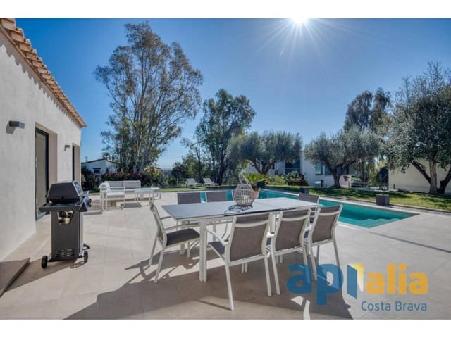 4 sypialnia Willa na sprzedaż w Castell-Platja d'Aro z basenem - 790 000 € (Ref: 9731538)