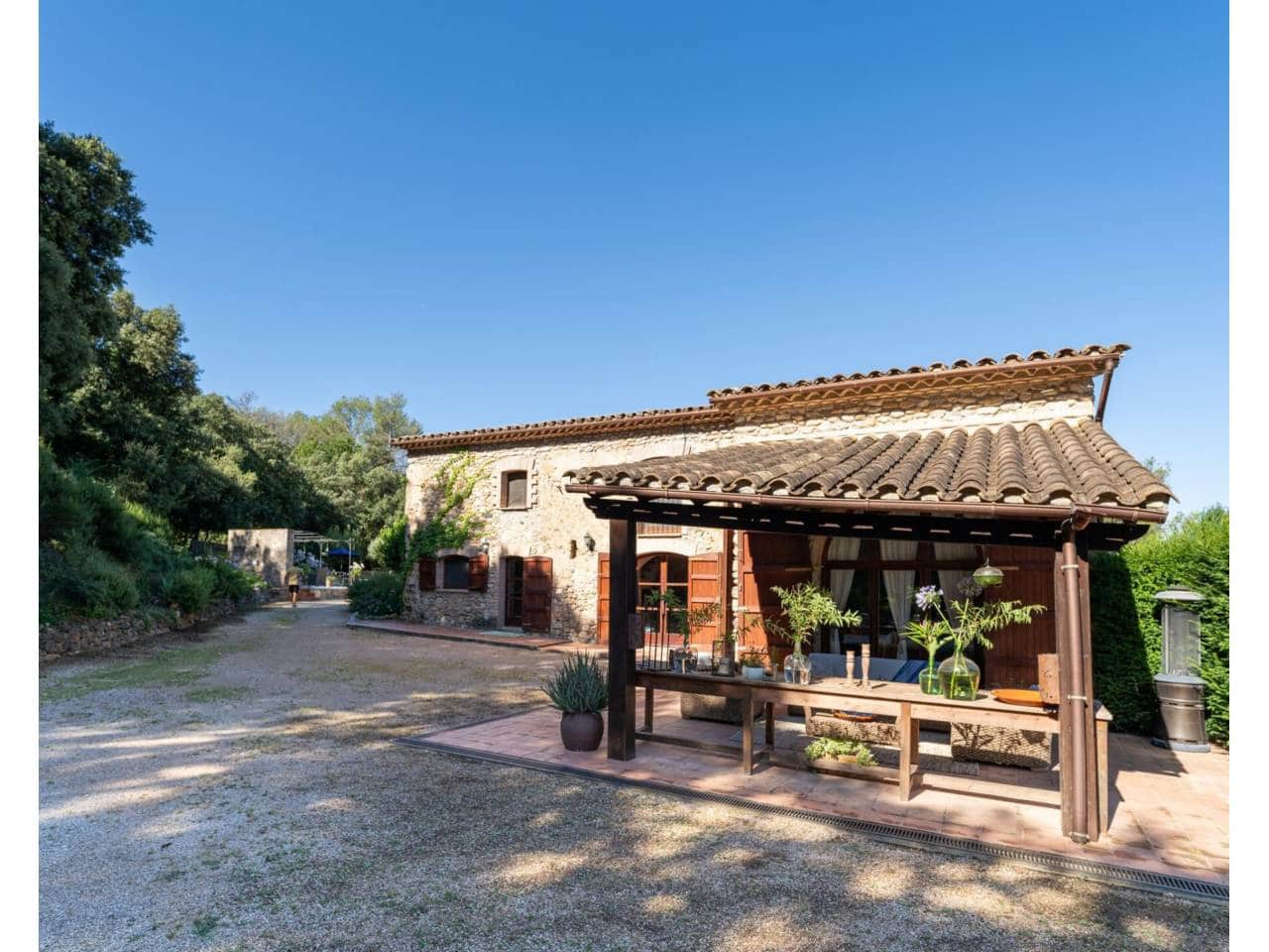 5 soverom Villa til salgs i Esponella med svømmebasseng garasje - € 1 300 000 (Ref: 9761608)