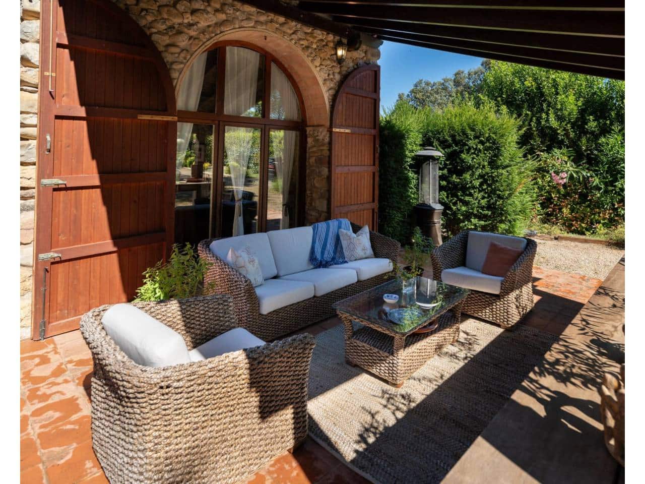 5 soverom Villa til salgs i Esponella med svømmebasseng garasje - € 1 300 000 (Ref: 9761608)