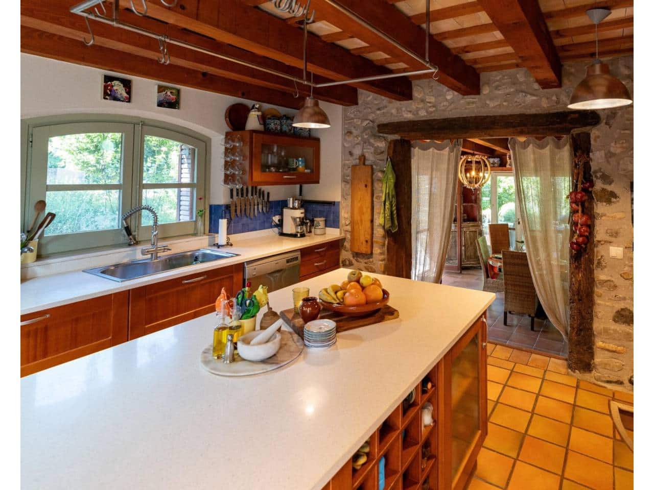 5 soverom Villa til salgs i Esponella med svømmebasseng garasje - € 1 300 000 (Ref: 9761608)