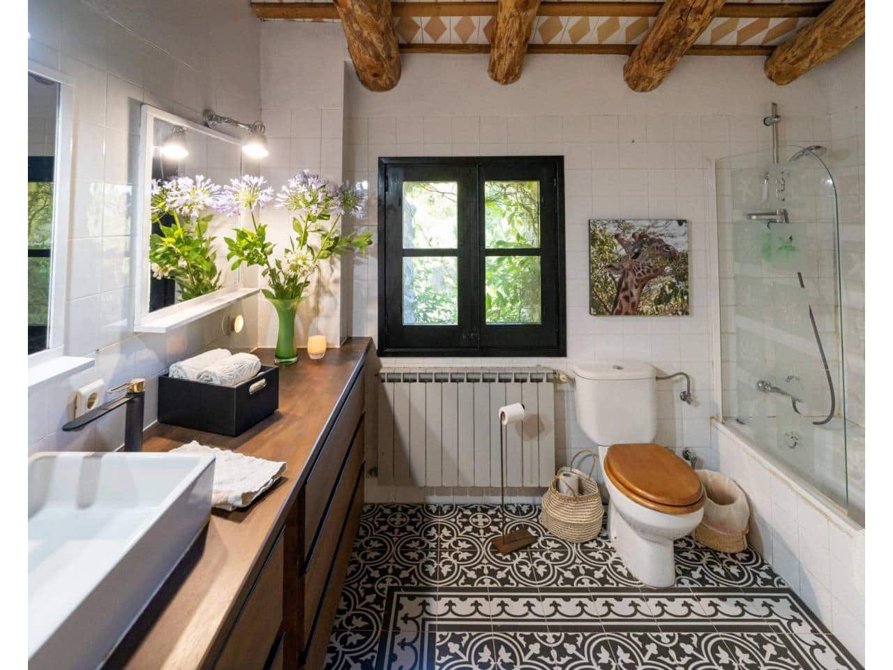 5 soverom Villa til salgs i Esponella med svømmebasseng garasje - € 1 300 000 (Ref: 9761608)