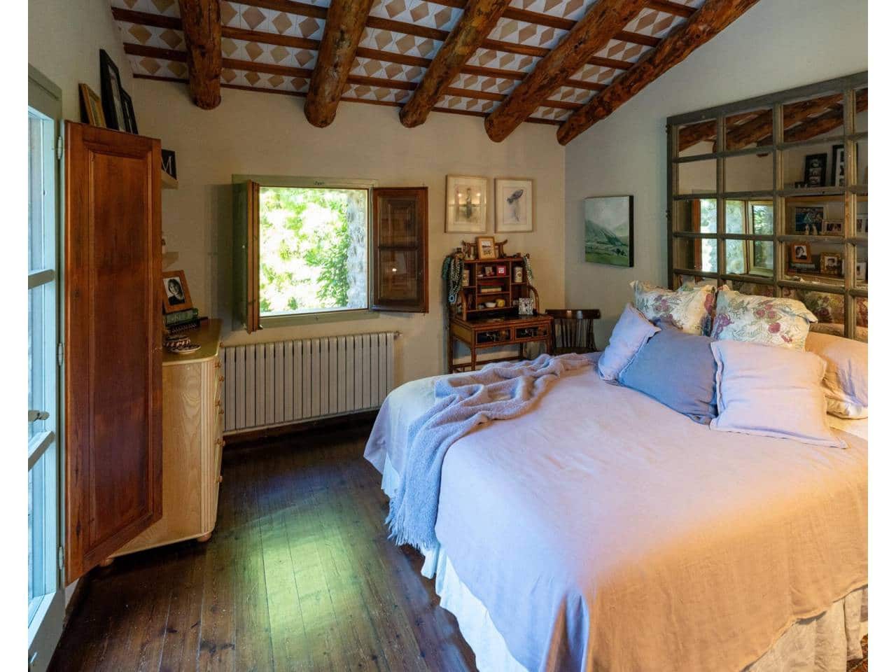 5 soverom Villa til salgs i Esponella med svømmebasseng garasje - € 1 300 000 (Ref: 9761608)