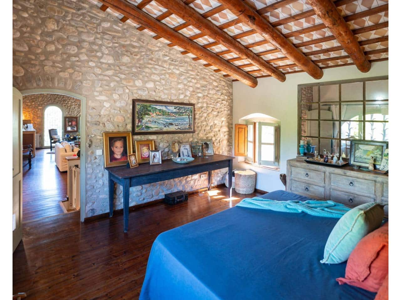 5 soverom Villa til salgs i Esponella med svømmebasseng garasje - € 1 300 000 (Ref: 9761608)