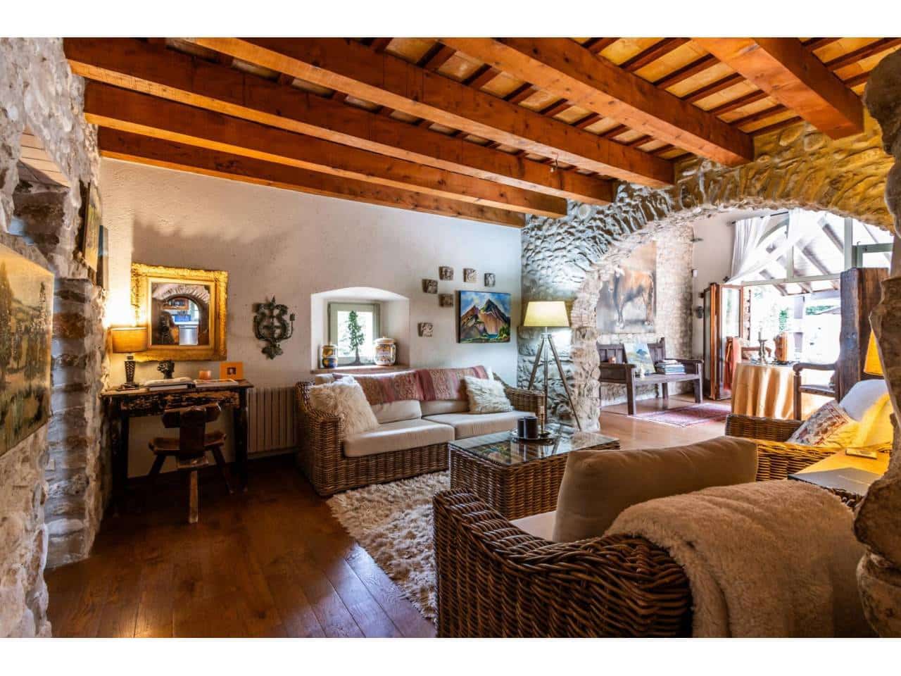 5 soverom Villa til salgs i Esponella med svømmebasseng garasje - € 1 300 000 (Ref: 9761608)