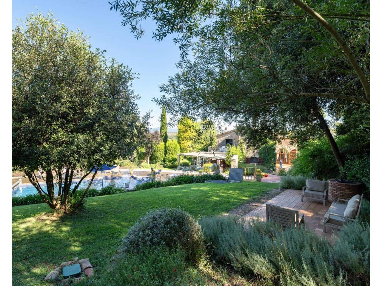 5 soverom Villa til salgs i Esponella med svømmebasseng garasje - € 1 300 000 (Ref: 9761608)