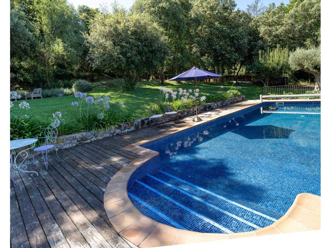 5 soverom Villa til salgs i Esponella med svømmebasseng garasje - € 1 300 000 (Ref: 9761608)