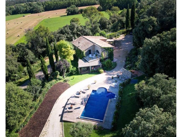 5 soverom Villa til salgs i Esponellà med svømmebasseng garasje - € 1 300 000 (Ref: 9761608)