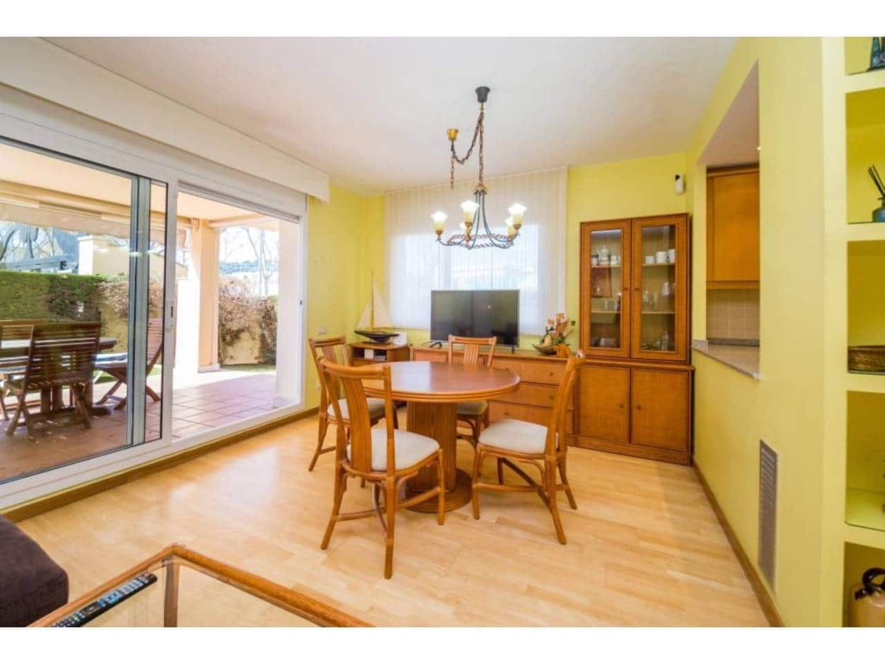 2 makuuhuone Asunto myytävänä paikassa Castell-Platja d'Aro mukana uima-altaan - 465 000 € (Ref: 9807546)