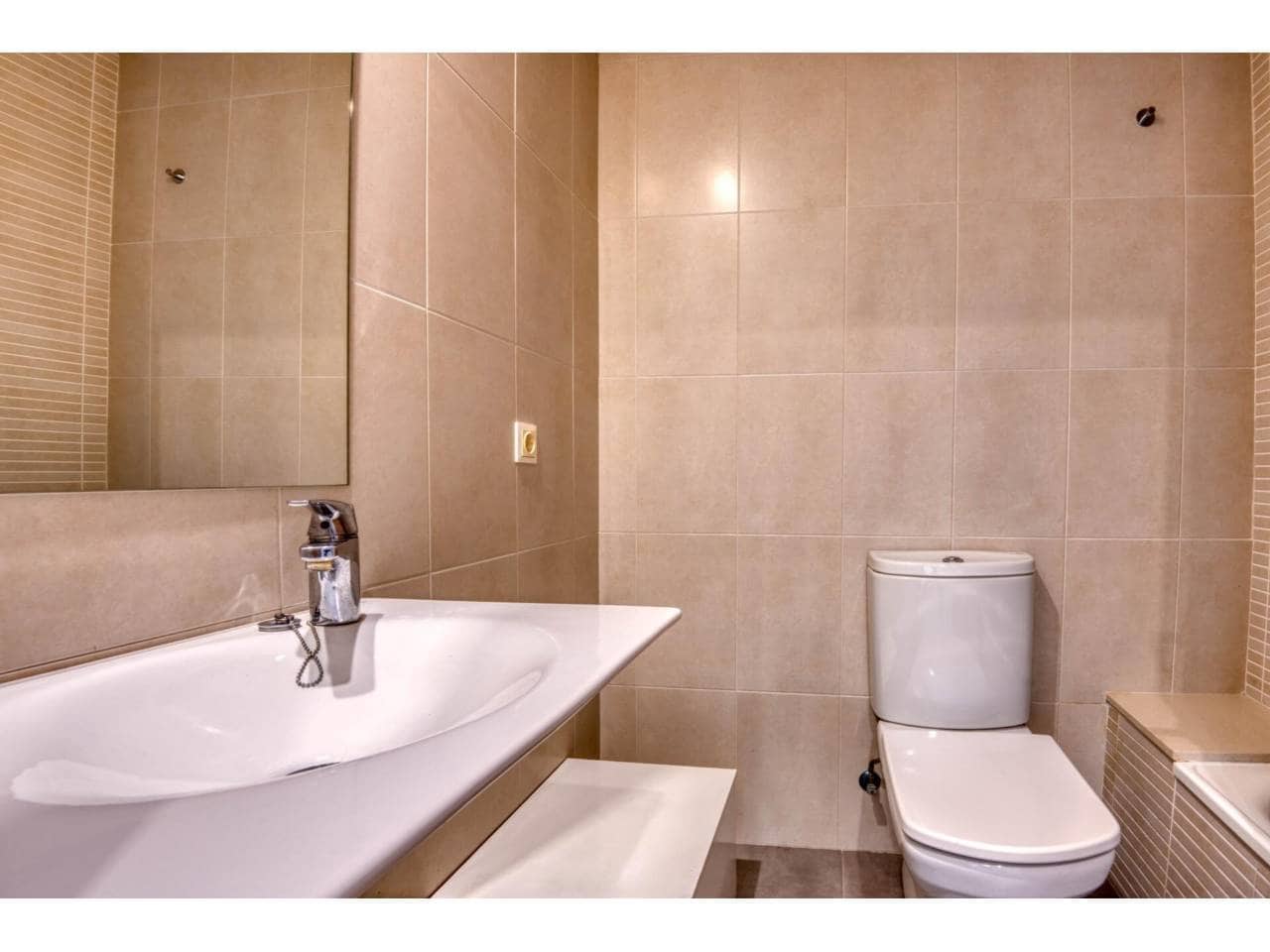 2 quarto Apartamento para venda em Sant Feliu de Guixols - 245 000 € (Ref: 9807547)