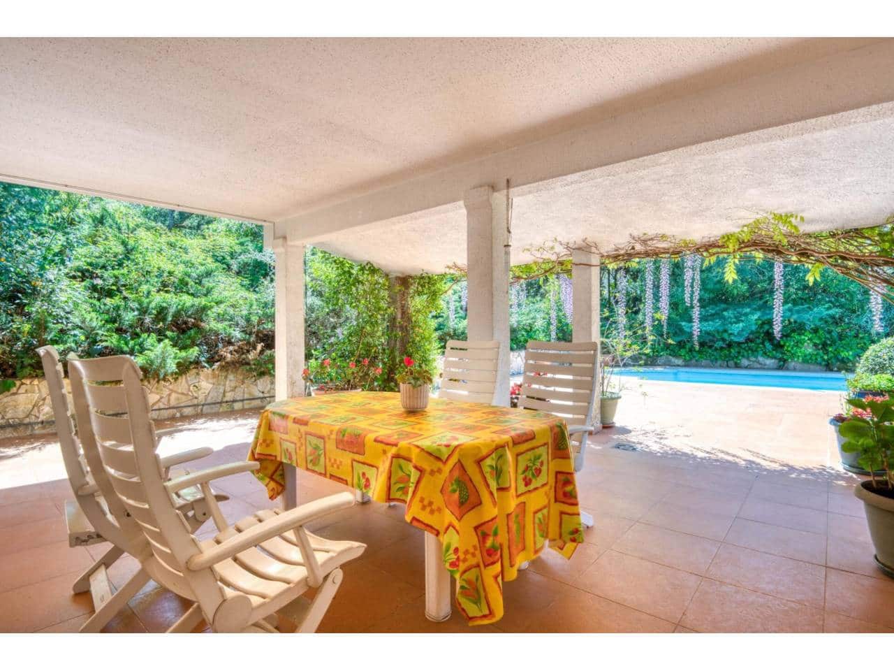 3 soverom Villa til salgs i Santa Cristina d'Aro med svømmebasseng garasje - € 785 000 (Ref: 9816925)