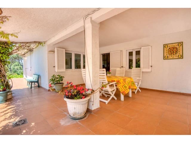 3 soverom Villa til salgs i Santa Cristina d'Aro med svømmebasseng garasje - € 785 000 (Ref: 9816925)
