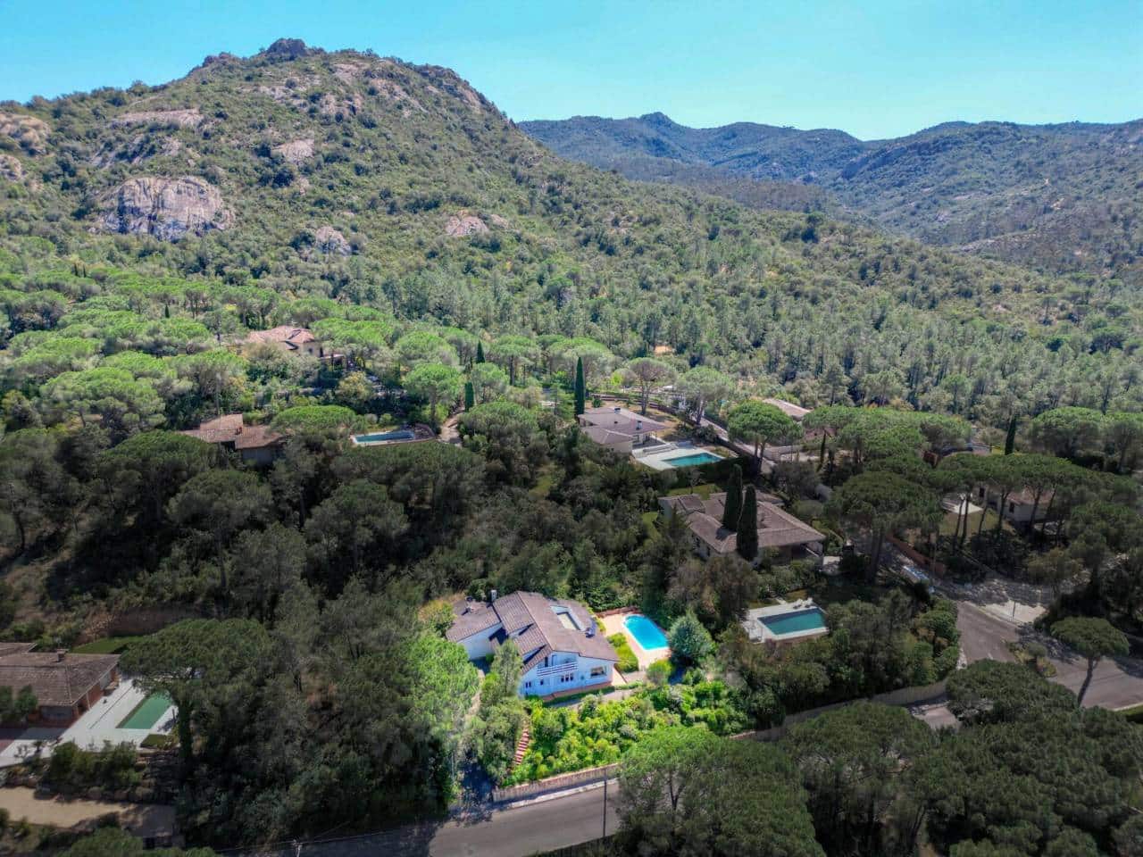 3 soverom Villa til salgs i Santa Cristina d'Aro med svømmebasseng garasje - € 785 000 (Ref: 9816925)