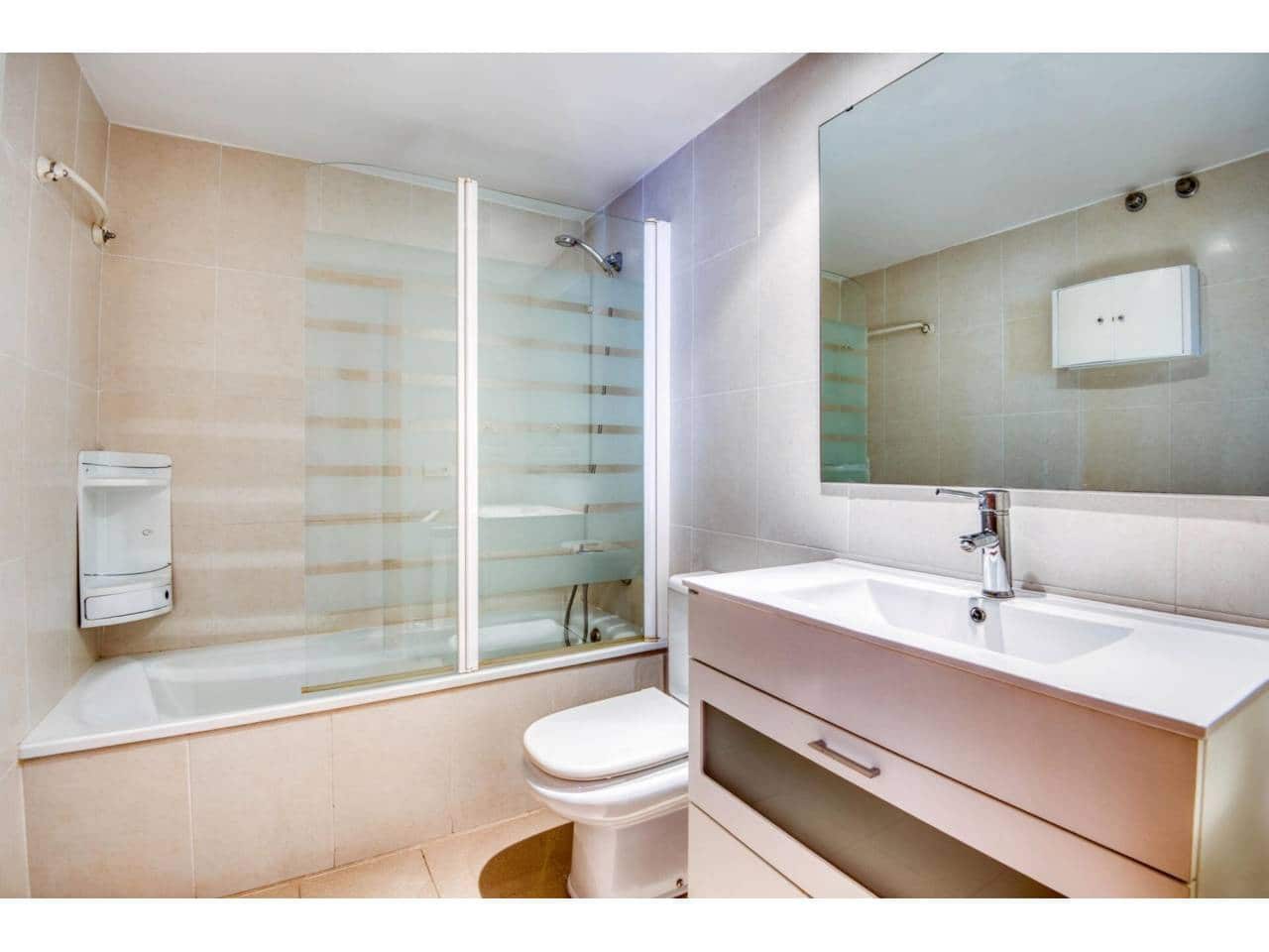 3 bedroom Flat for sale in Sant Feliu de Guixols with garage - € 235,000 (Ref: 9819806)
