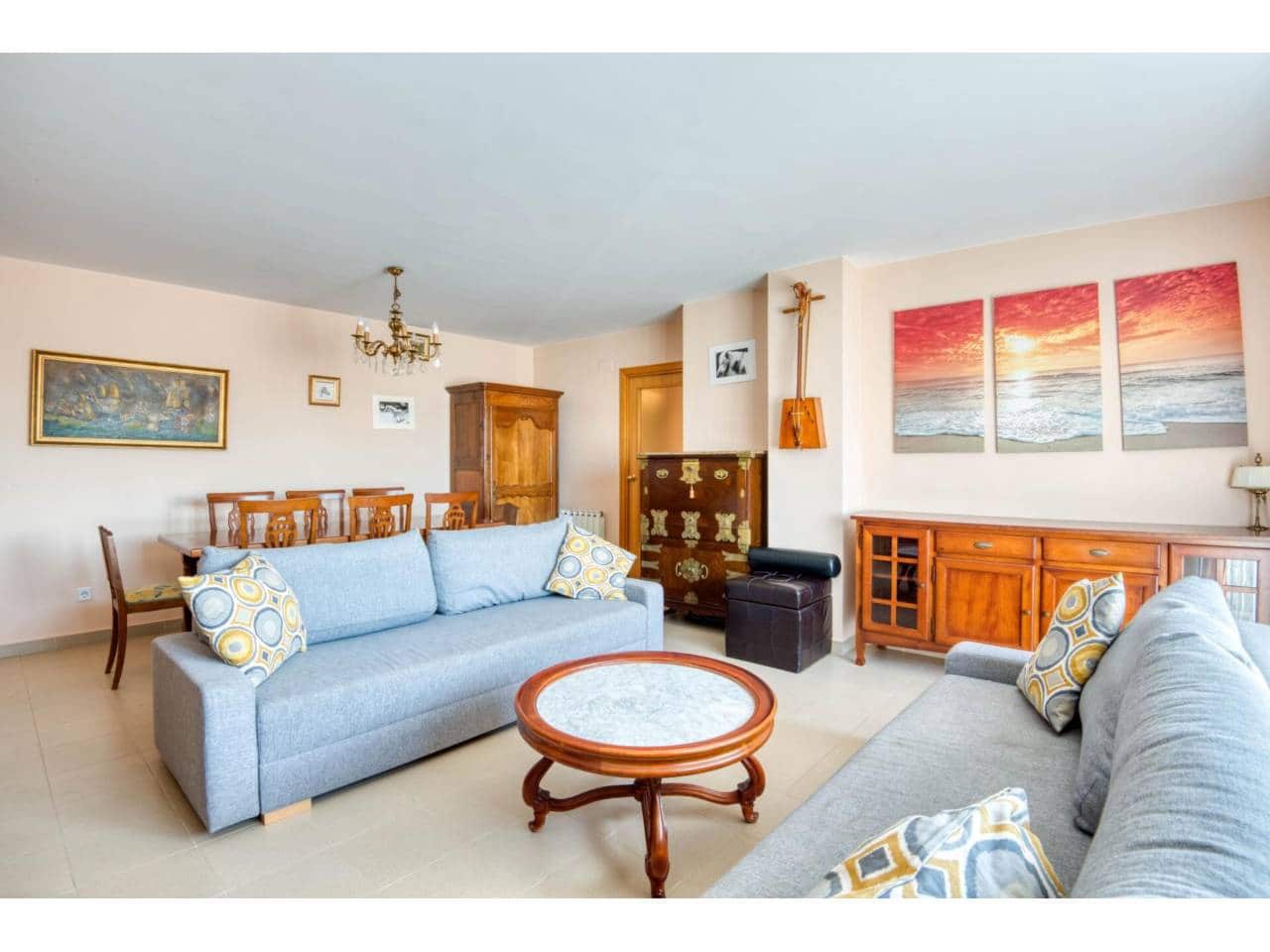 3 bedroom Flat for sale in Sant Feliu de Guixols with garage - € 235,000 (Ref: 9819806)