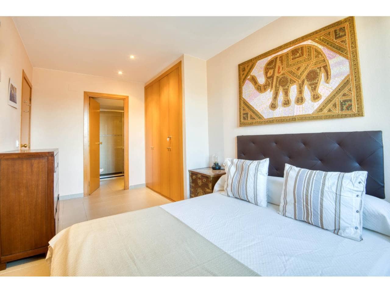 3 bedroom Flat for sale in Sant Feliu de Guixols with garage - € 235,000 (Ref: 9819806)