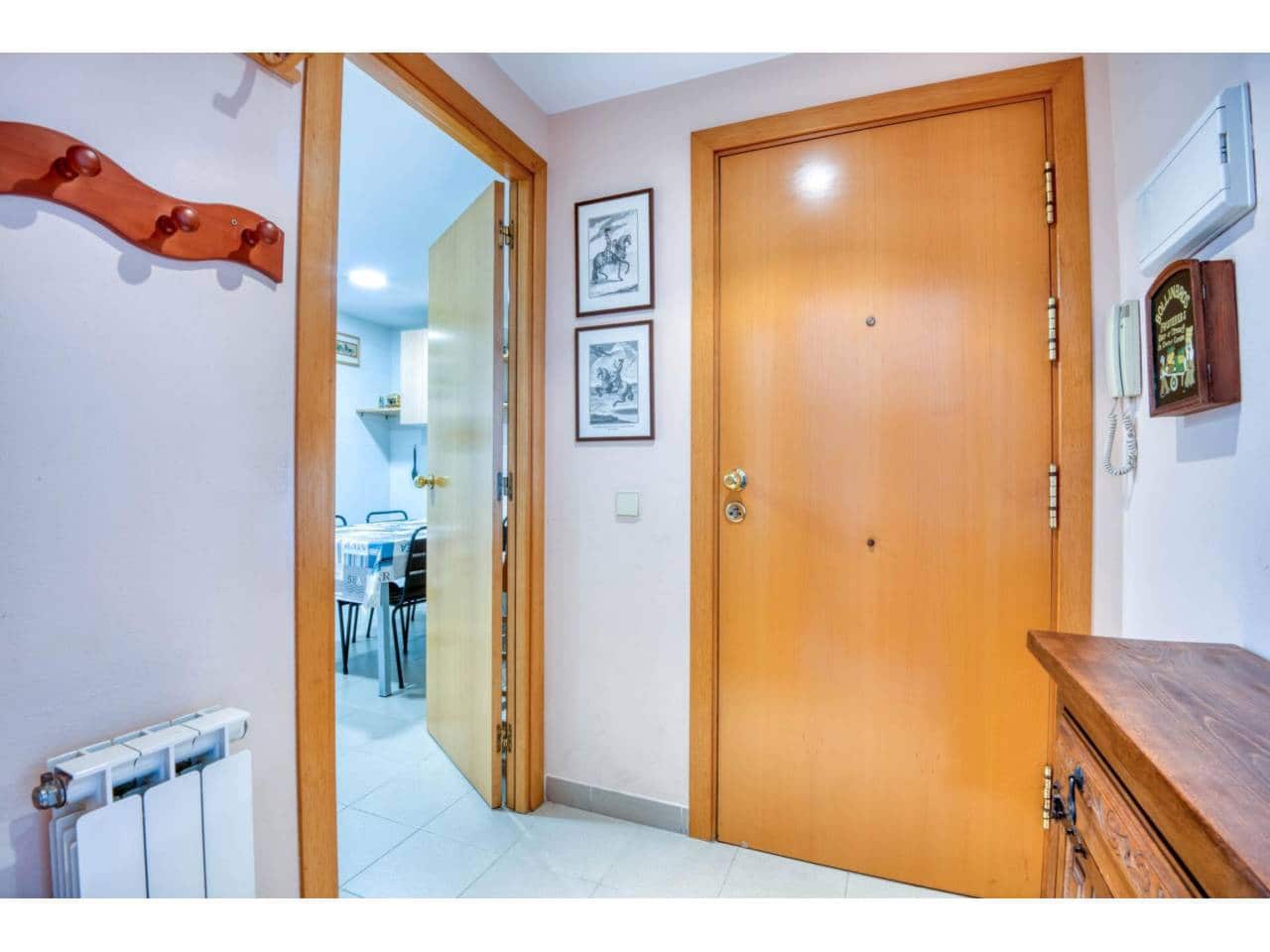 3 bedroom Flat for sale in Sant Feliu de Guixols with garage - € 235,000 (Ref: 9819806)