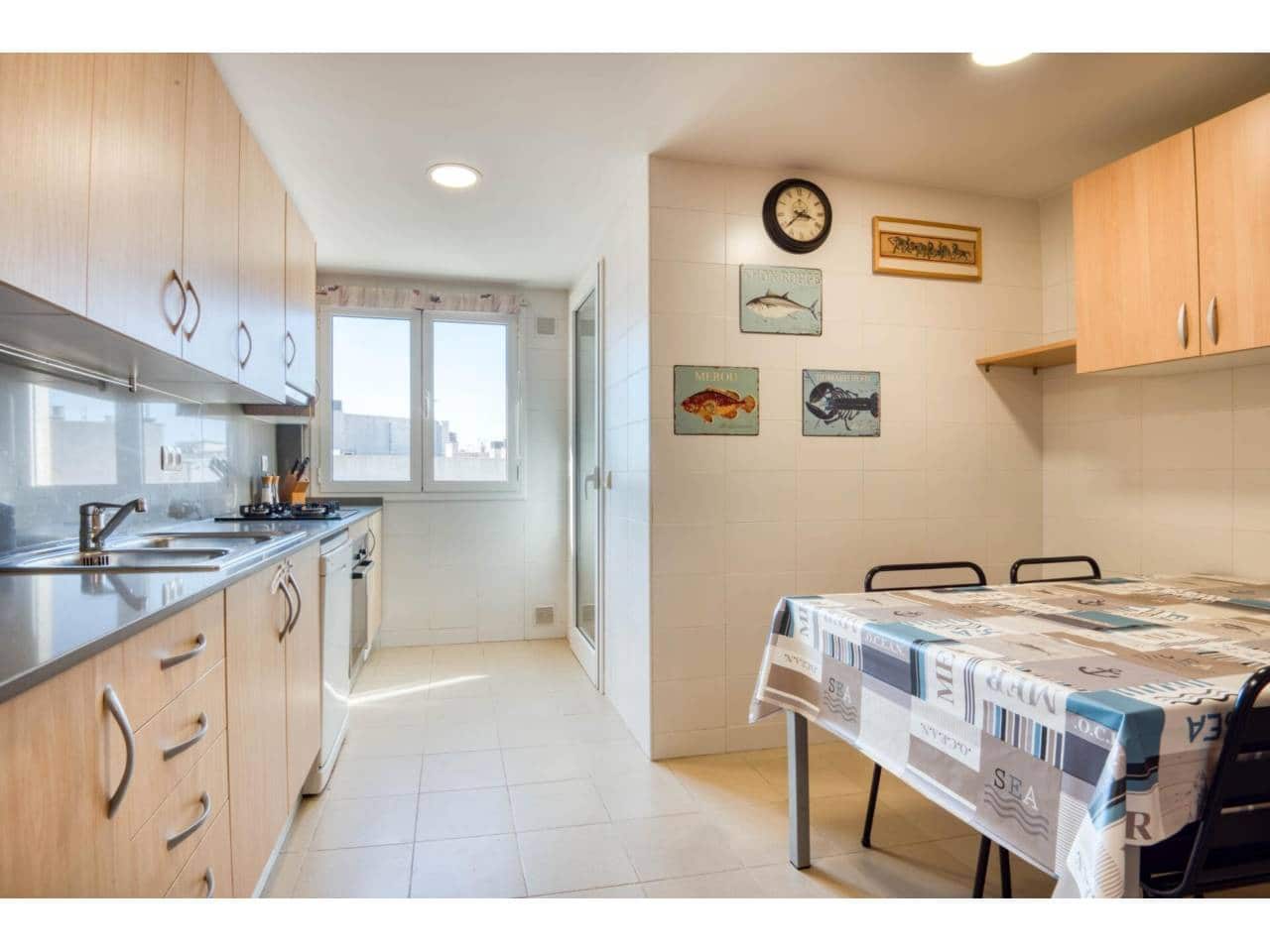 3 bedroom Flat for sale in Sant Feliu de Guixols with garage - € 235,000 (Ref: 9819806)
