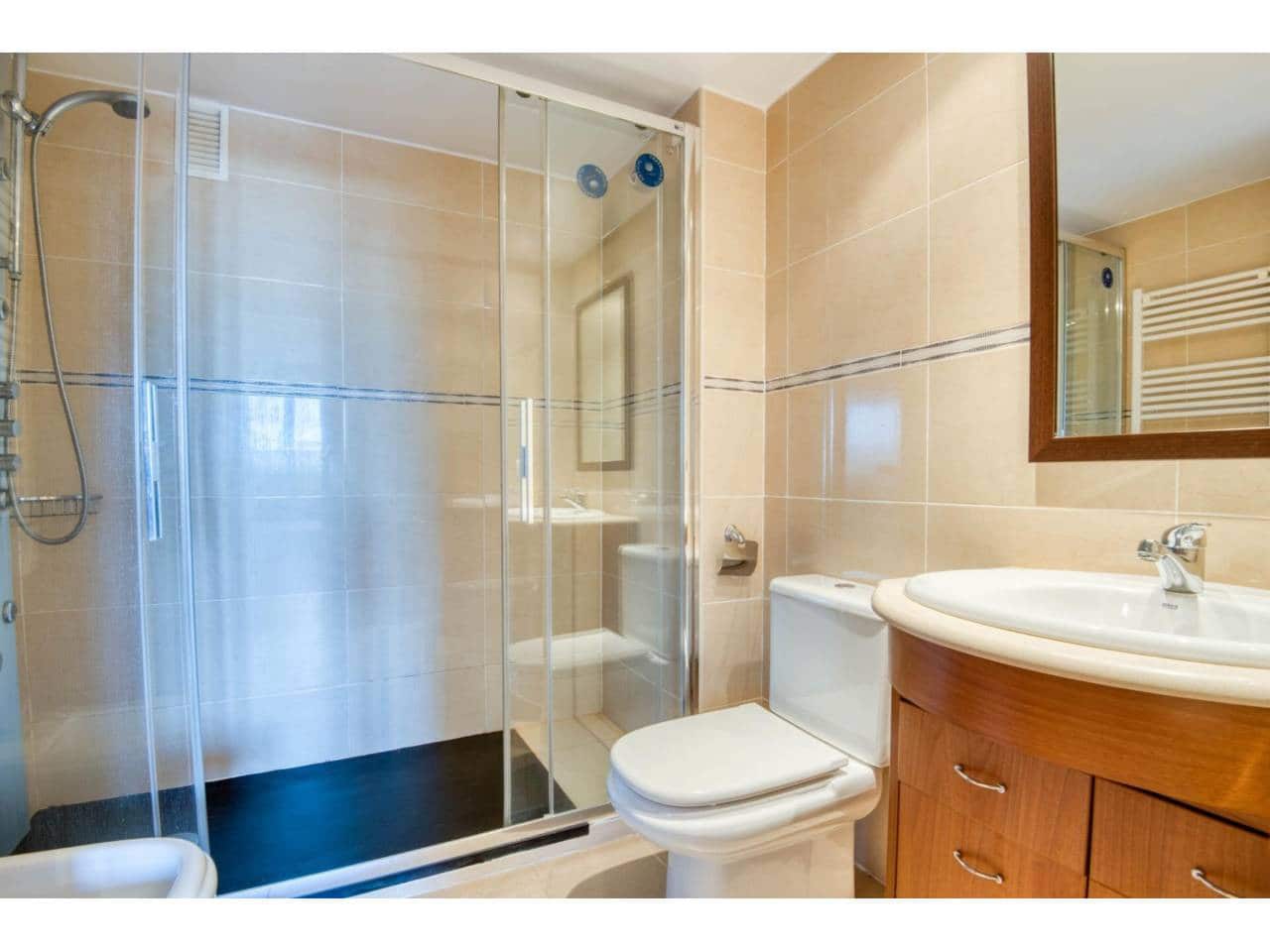 3 bedroom Flat for sale in Sant Feliu de Guixols with garage - € 235,000 (Ref: 9819806)