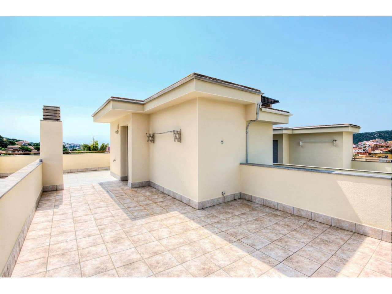 3 slaapkamer Halfvrijstaande villa te koop in Sant Feliu de Guixols met zwembad garage - € 368.000 (Ref: 9819807)