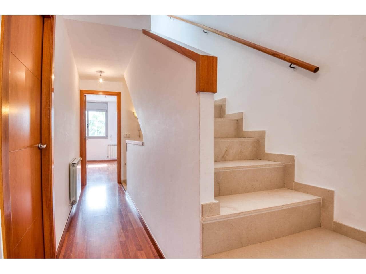 3 slaapkamer Halfvrijstaande villa te koop in Sant Feliu de Guixols met zwembad garage - € 368.000 (Ref: 9819807)