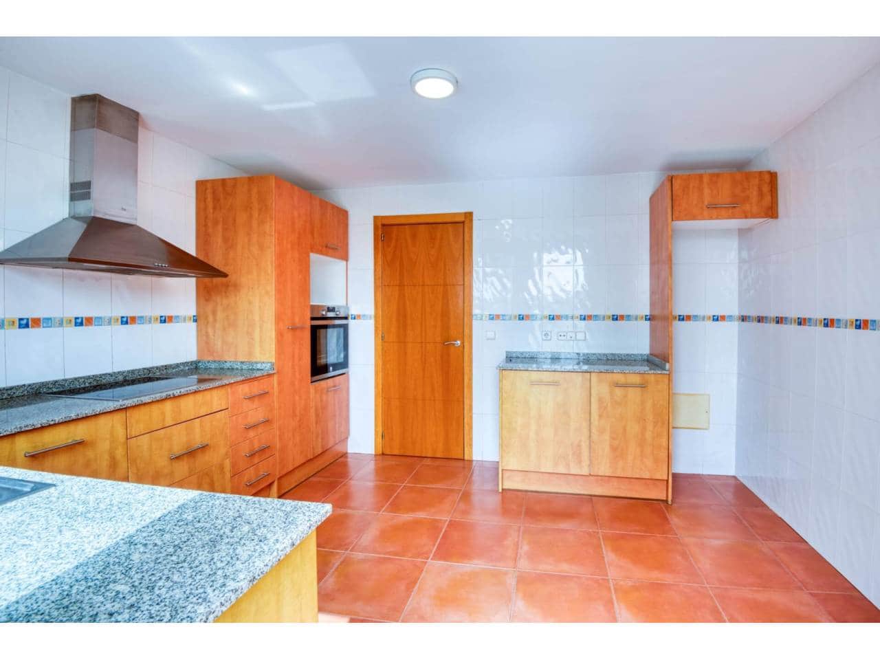 3 slaapkamer Halfvrijstaande villa te koop in Sant Feliu de Guixols met zwembad garage - € 368.000 (Ref: 9819807)