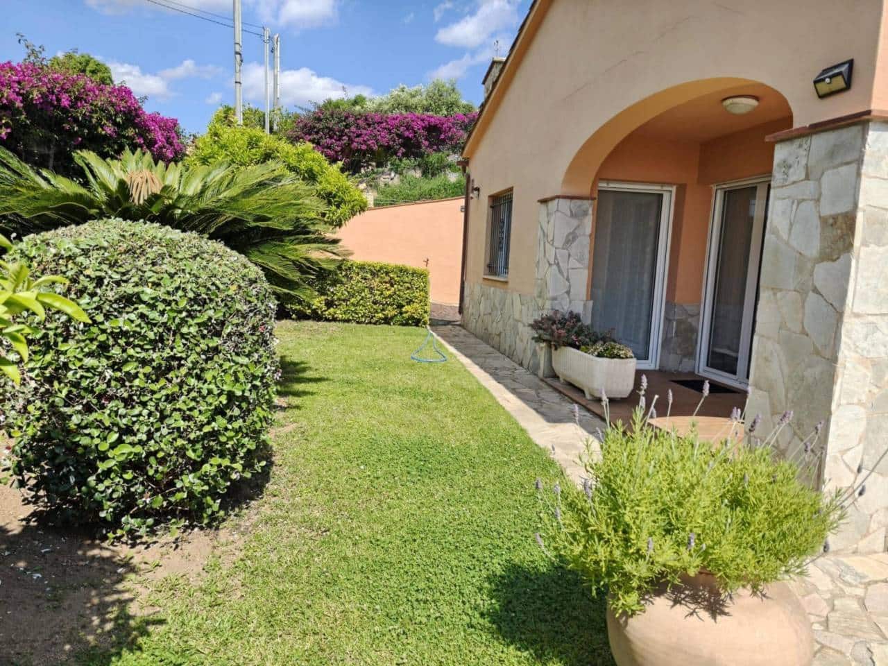 3 bedroom Villa for sale in Calonge i Sant Antoni with pool garage - € 490,000 (Ref: 9819808)